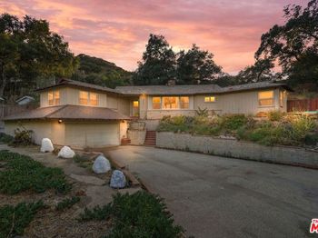 9747 Haines Canyon Avenue