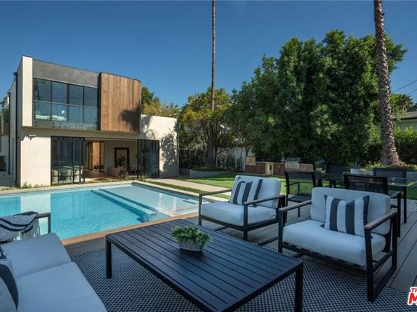 4939 Petit Avenue, Encino CA 91436
