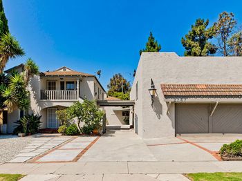 2749 S Sepulveda Boulevard