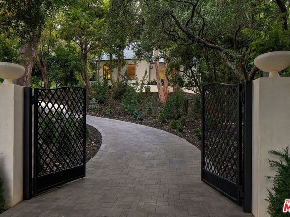 943 Moraga Drive, Los Angeles CA 90049