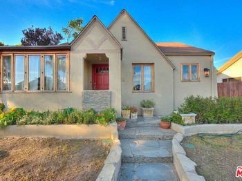305 W Ellis Avenue