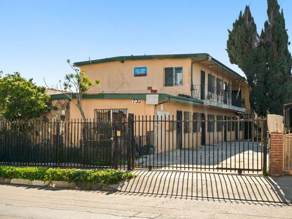 732 W 76th Street, Los Angeles CA 90044