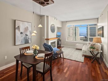 700 W Harbor