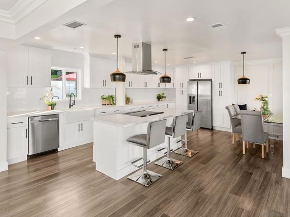 1192 Merritt Dr, El Cajon CA 92020