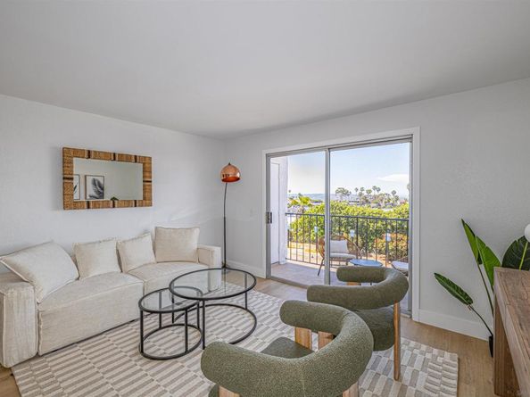 3020 Cowley Way 208, San Diego CA 92117
