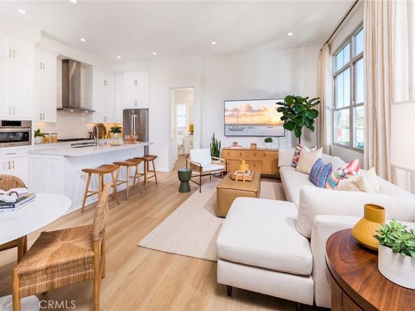 126 Sunnyside, Irvine CA 92618