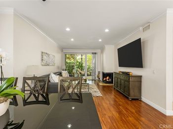 2542 W MacArthur Boulevard