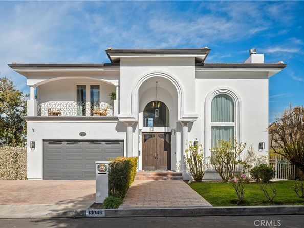 13045 Greenleaf Street, Studio City CA 91604