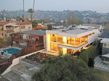 1325 Linda Rosa Avenue