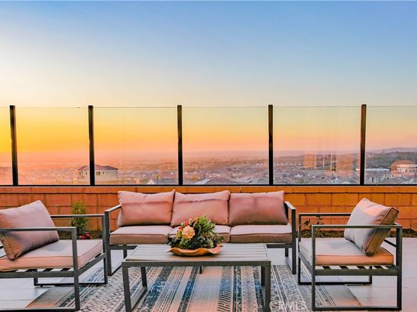 137 Oakstone, Irvine CA 92618