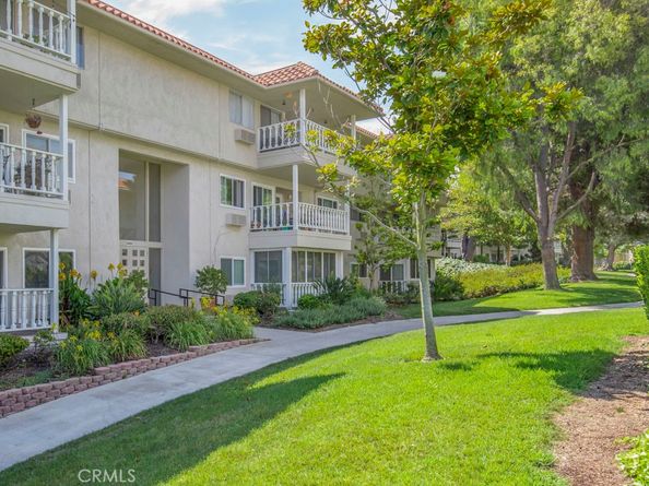 2400 Via Mariposa 1A, Laguna Woods CA 92637