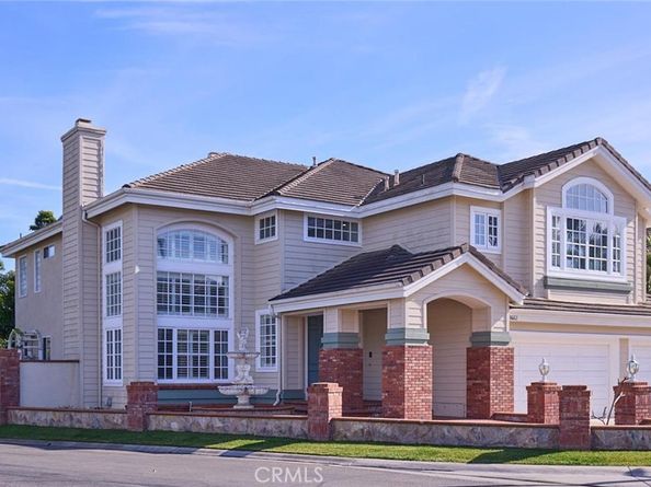 18662 Jockey Circle, Huntington Beach CA 92648