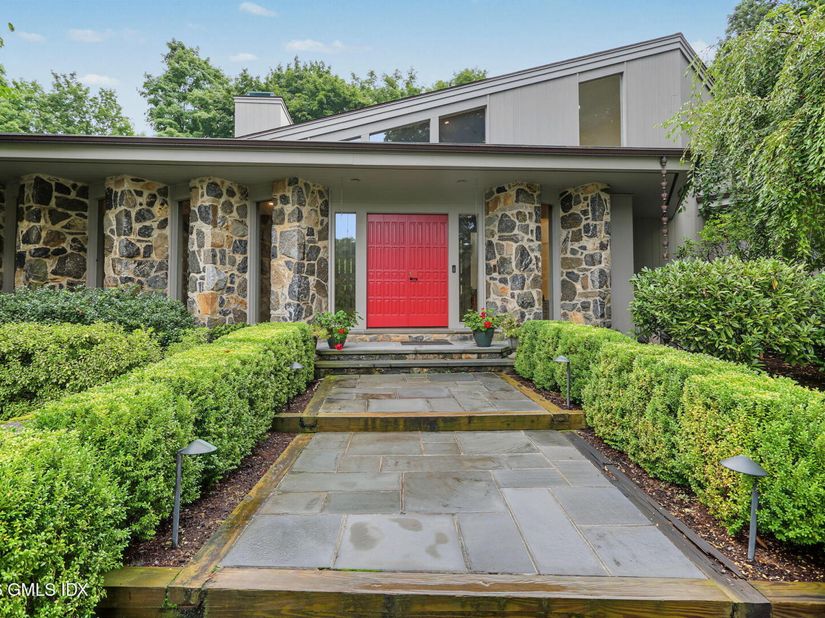 18 Sidney Lanier Lane, Greenwich CT 06831