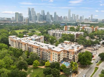 1900 Barton Springs RD