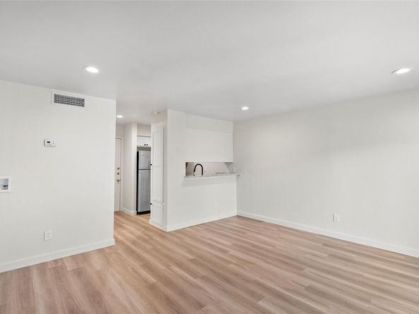 3819 Southway DR 208, Austin TX 78704