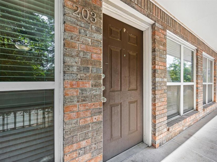 2220 Leon ST 203, Austin TX 78705
