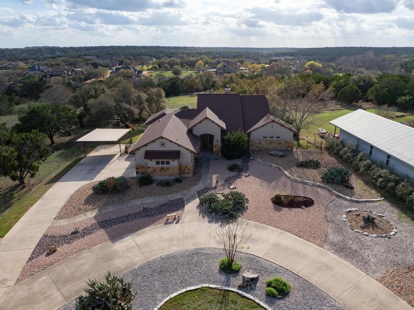 204 Skyline RD, Georgetown TX 78628