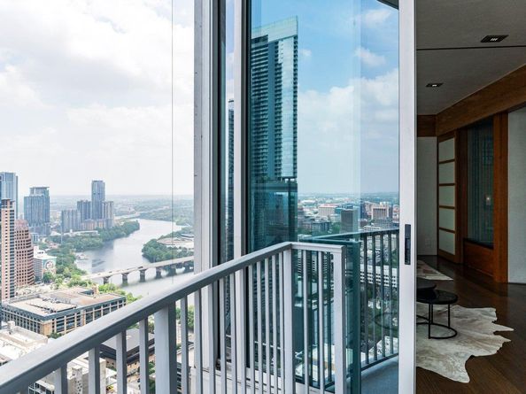 360 Nueces ST 4211, Austin TX 78701