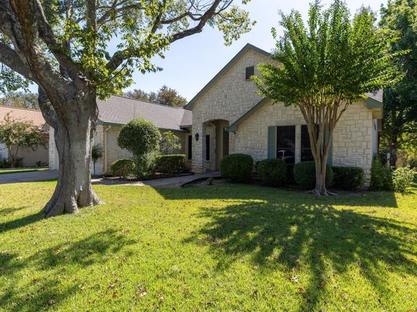 133 Crystal Springs DR, Georgetown TX 78633