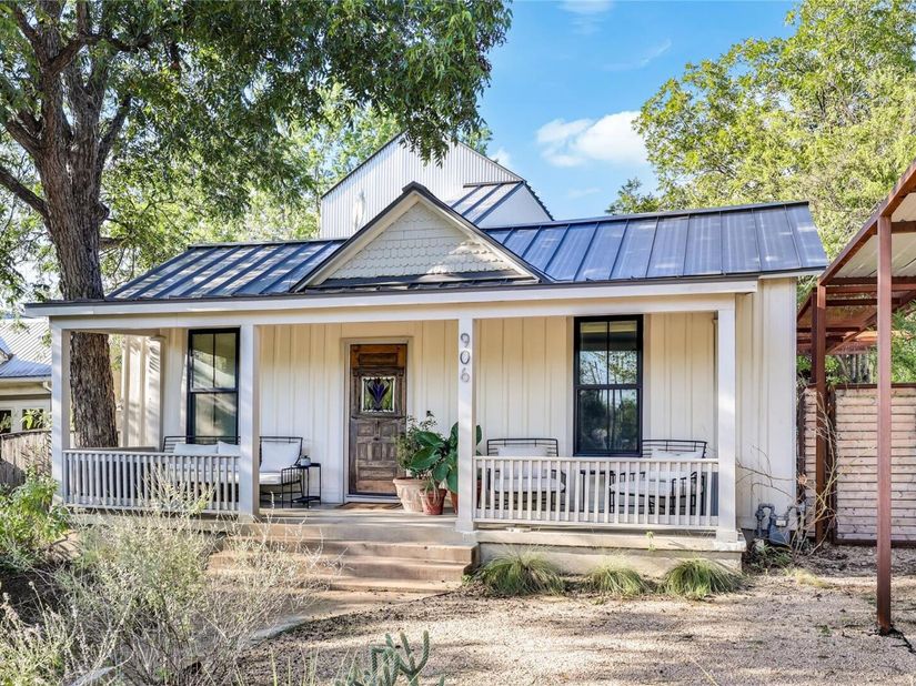 906 E 14th ST A, Austin TX 78702