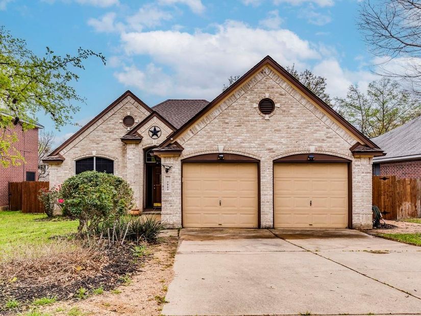 7903 Henry Kinney ROW, Austin TX 78749