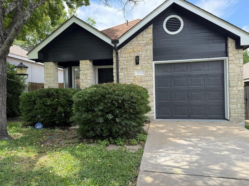 1621 Parkfield CIR, Round Rock TX 78664