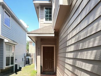 6026 Yorkglen Manor Lane