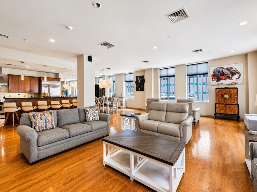 914 Main Street 801, Houston TX 77002