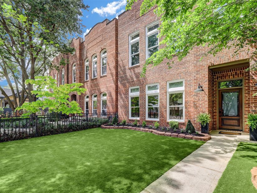 517 E 11th Street, Houston TX 77008
