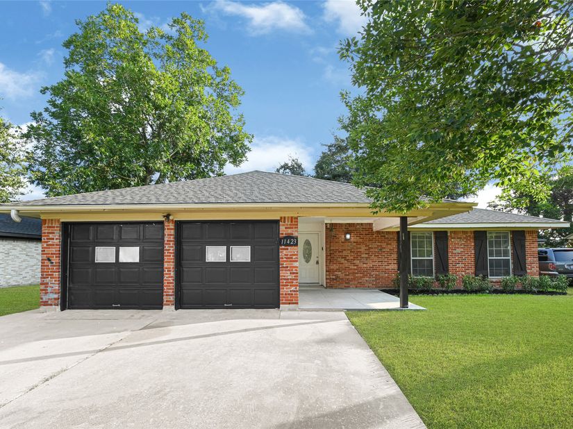 11423 Kirkmeadow Drive, Houston TX 77089