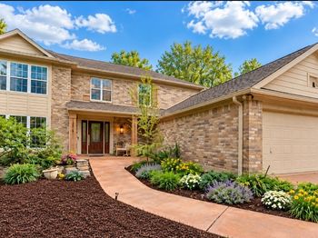 11 Thorn Berry Place
