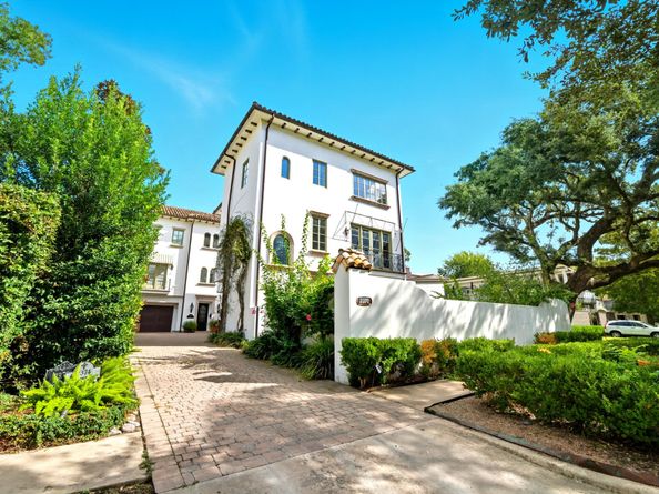 2370 Bolsover Street, Houston TX 77005