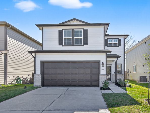7326 Madison Commons Lane, Houston TX 77075