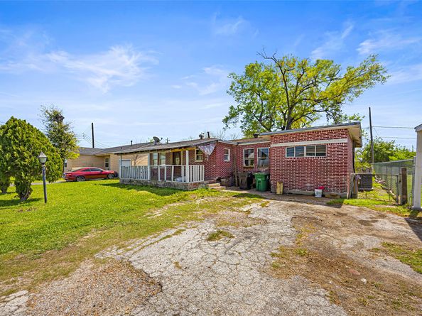 13338 Vicksburg Street, Houston TX 77015
