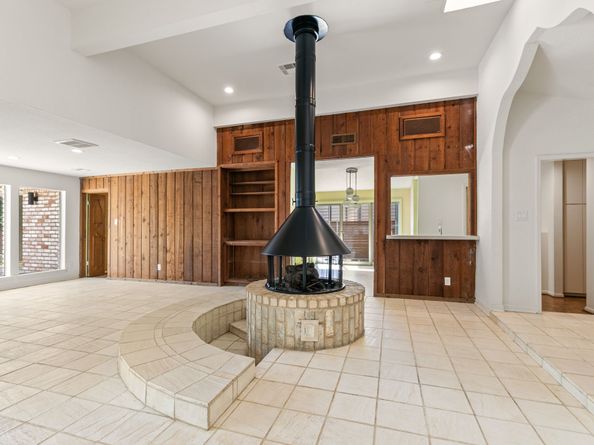 2619 Briarpark Drive, Houston TX 77042