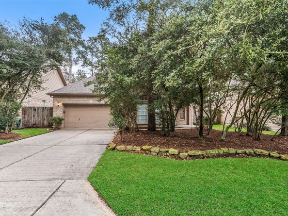 27 E Bellmeade Place, The Woodlands TX 77382