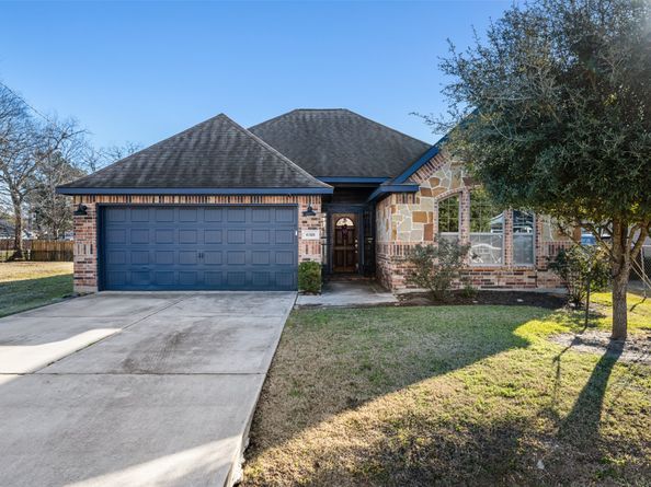 6318 Ezzard Charles Lane, Houston TX 77091