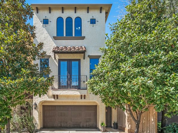 2601 Bevis Street E, Houston TX 77008