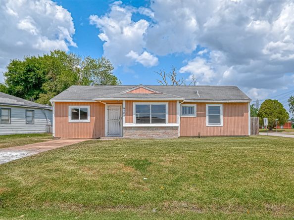 9709 Fairland Drive, Houston TX 77051