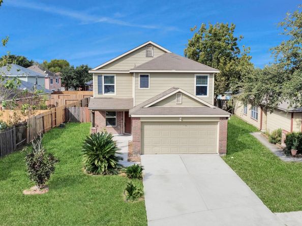 611 Remwick Drive, Houston TX 77073