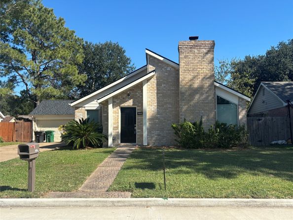 1922 Pepperwood Lane, Houston TX 77084