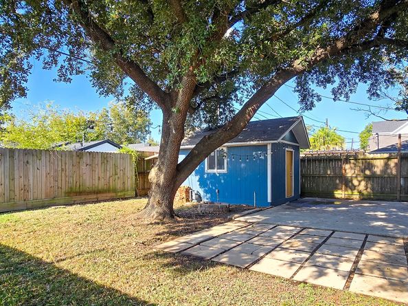 1639 Walton Street, Houston TX 77009