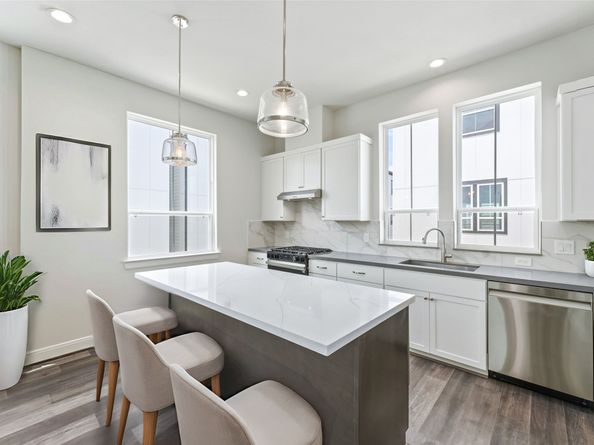 2708 Grand Fountains Drive C, Houston TX 77054