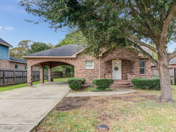 8123 Tareyton Lane, Houston TX 77075