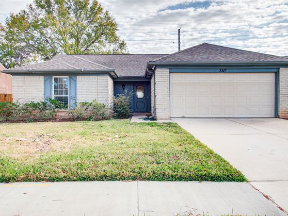 3307 E Heatherock Circle, Sugar Land TX 77479