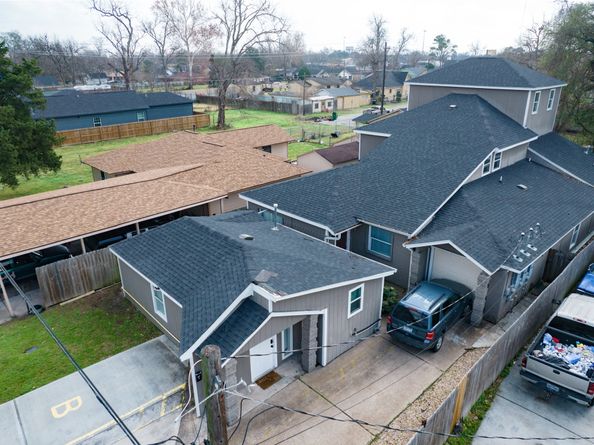 2010 Caplin Street, Houston TX 77026