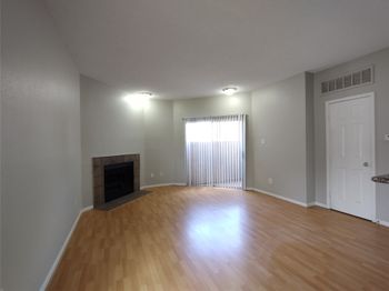 10855 Meadowglen Lane