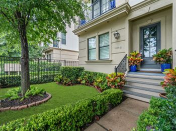 1209 W 24th Street