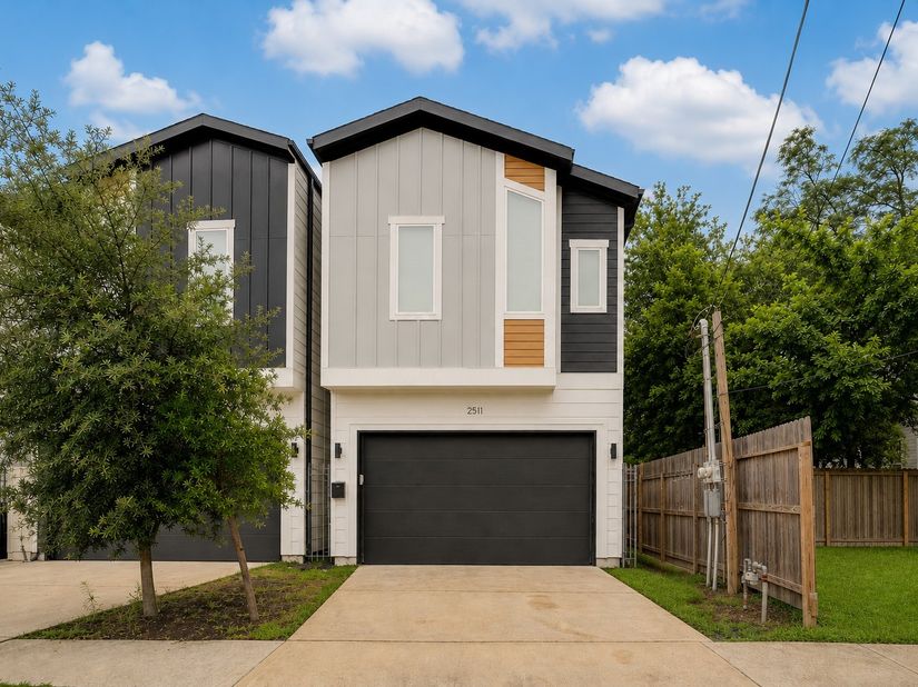 2511 Stuart Street, Houston TX 77004