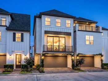 1004 Lamelia Lane